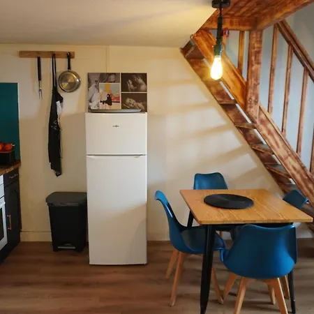 Au Pied De L'etang Lc Terre Occitane Holiday home *