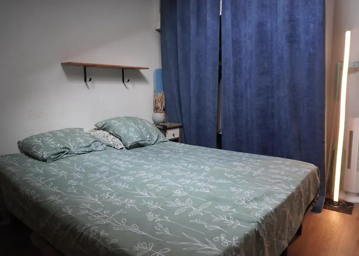 Au Pied De L'étang Lc Terre Occitane *