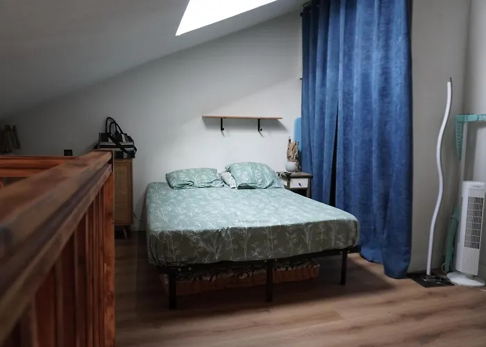 Au Pied De L'étang Lc Terre Occitane