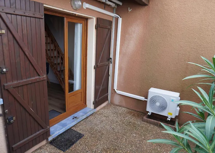 Au Pied De L'etang Lc Terre Occitane Tatil Evi *